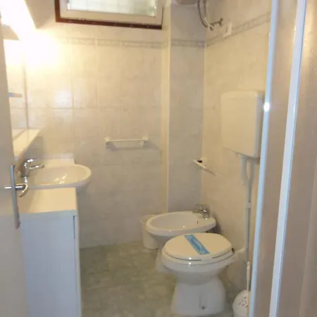 In 38318 Apartment *