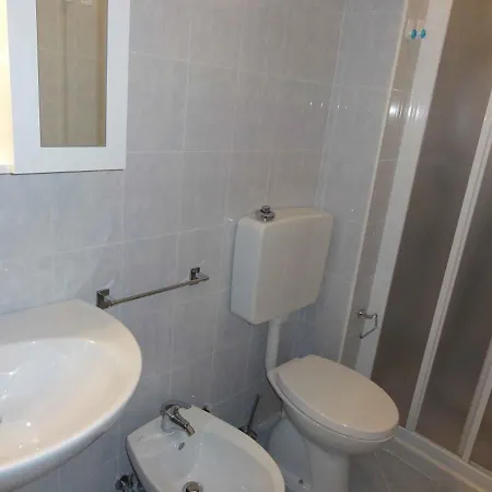 In 38318 Apartment